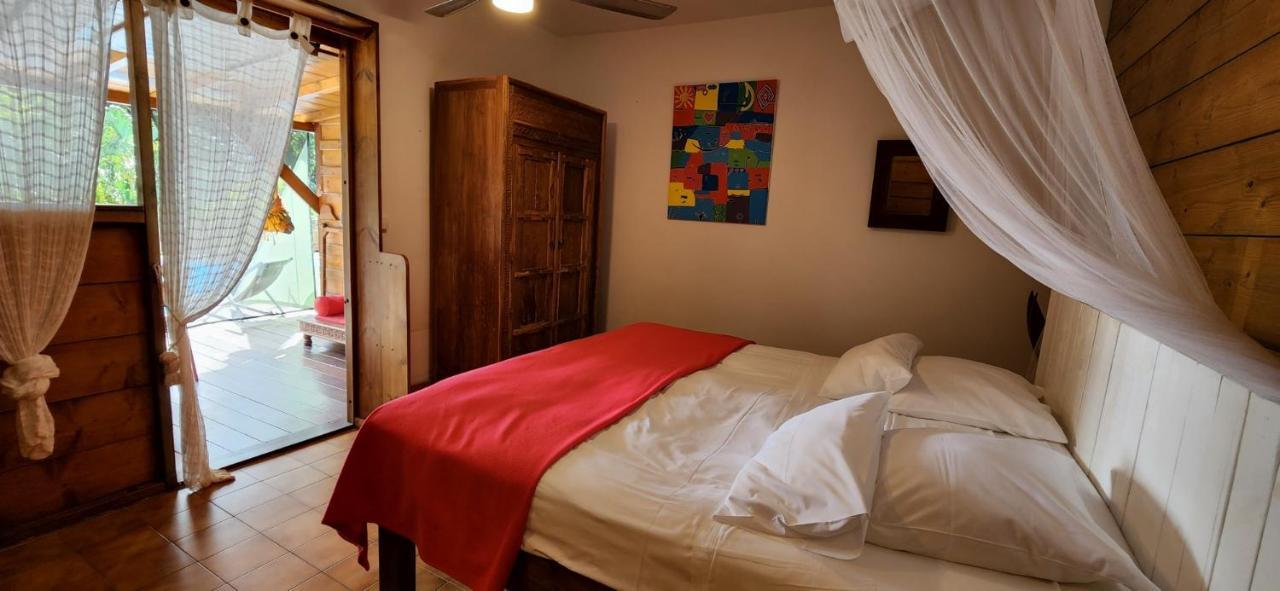 Les Bananes Vertes Ecolodges Saint-Claude Zewnętrze zdjęcie